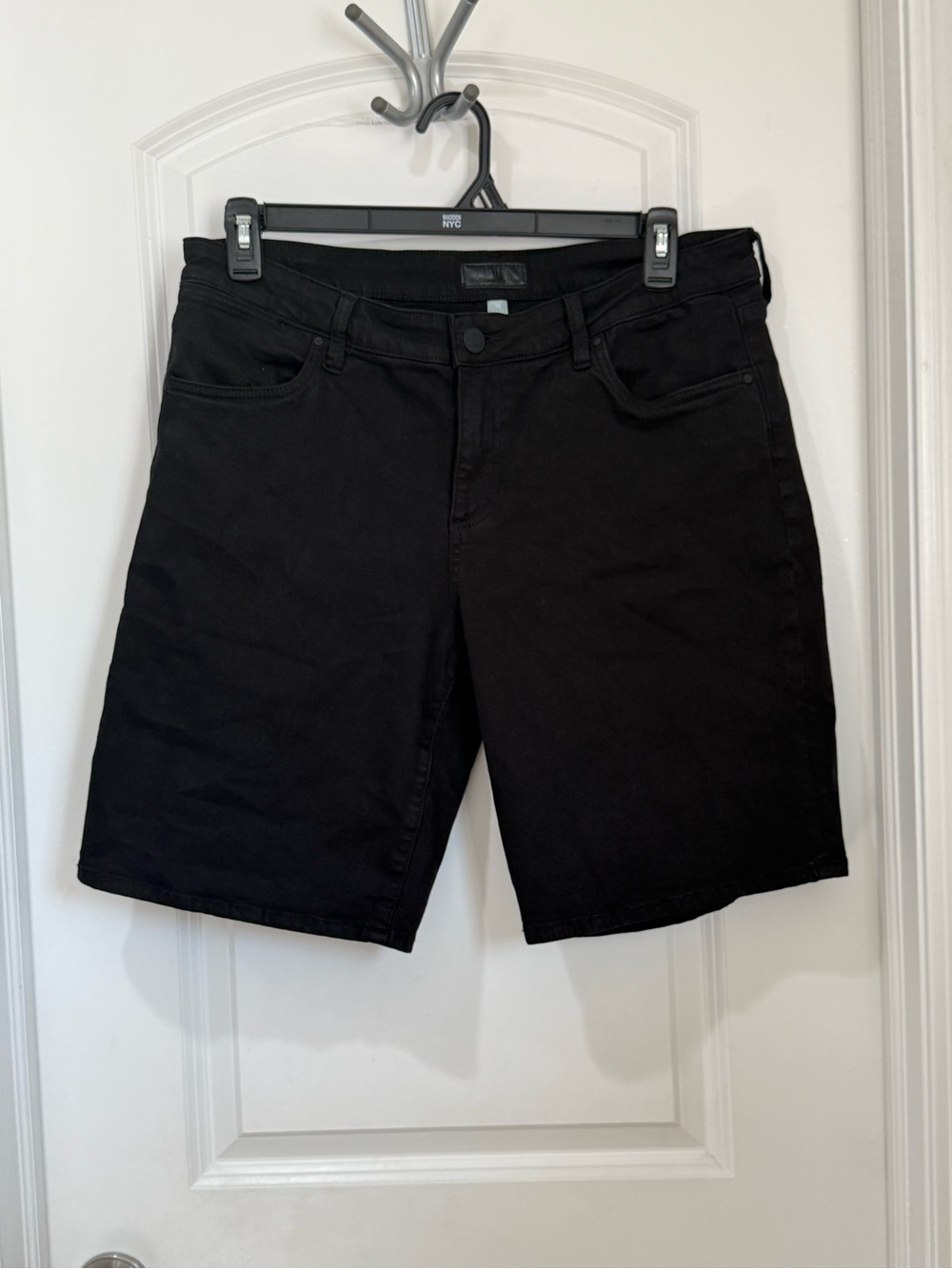 Kut from the Kloth Black Catherine Boyfriend Shorts